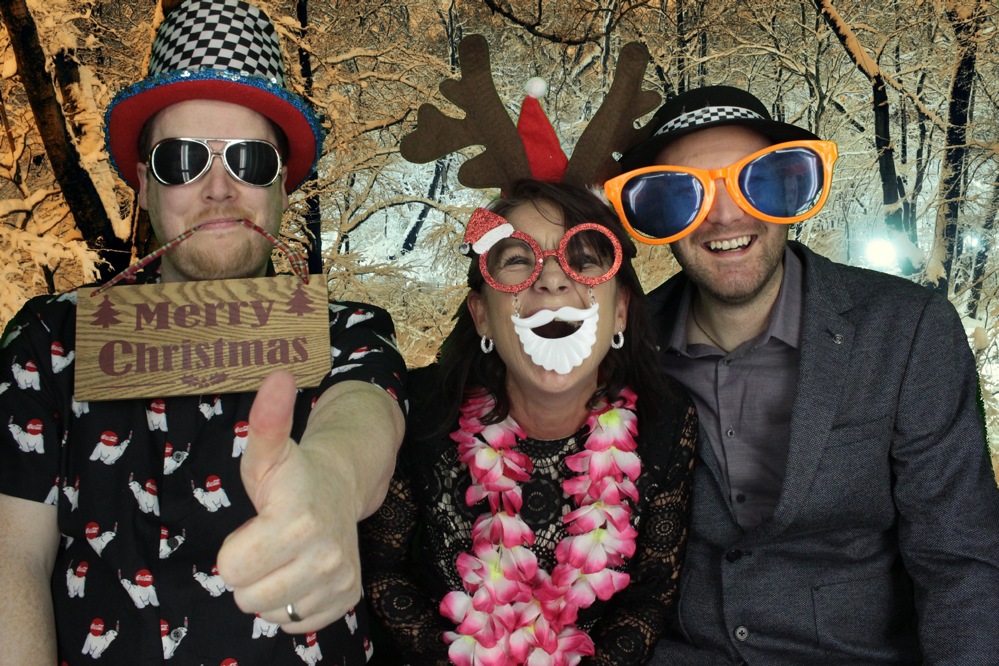 One Line Christmas Party | View more photos from the event at gallery.myphotoboothexperience.co.uk/u/MyPhotoBoothExperienceLtd/One-Line-Christmas-Party
